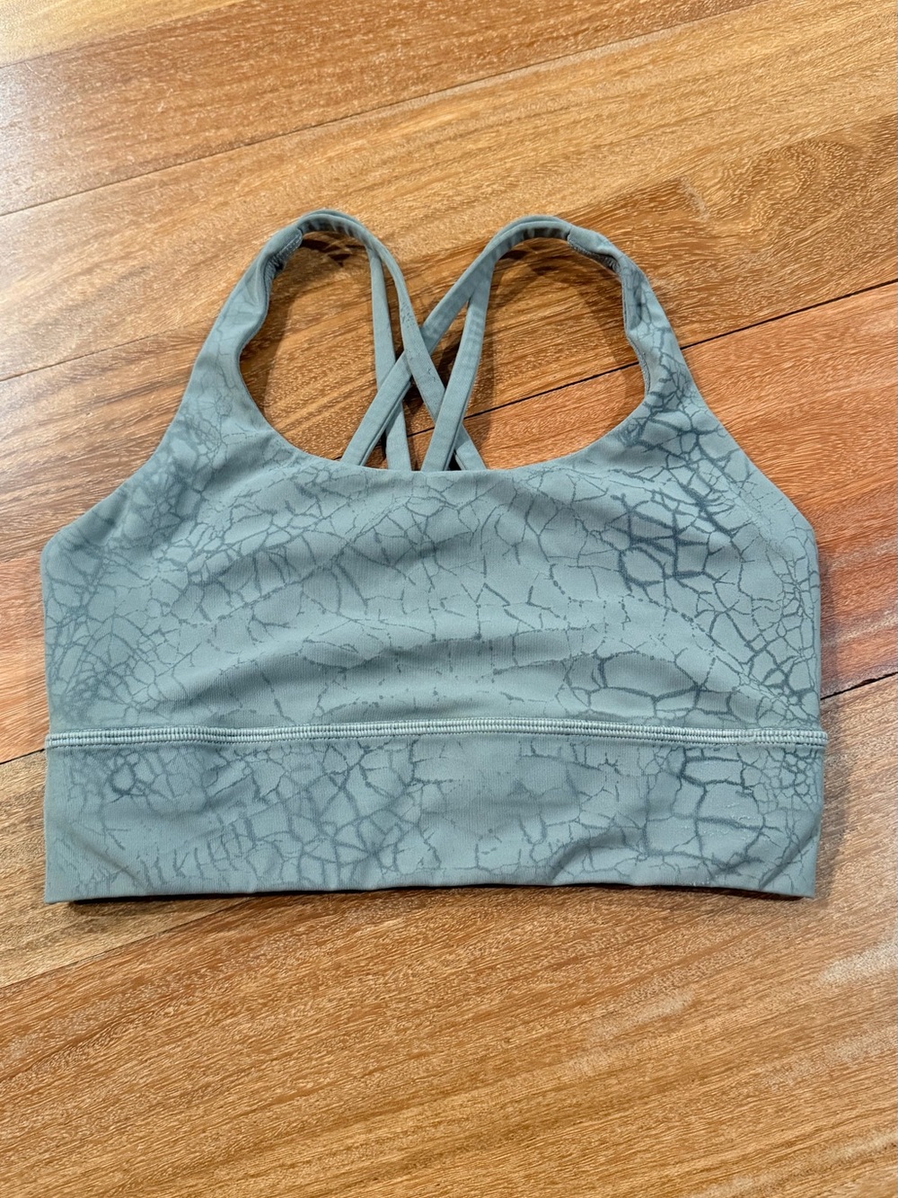 lululemon athletica Energy Sage Green strappy Sports Bra Size 4 EUC